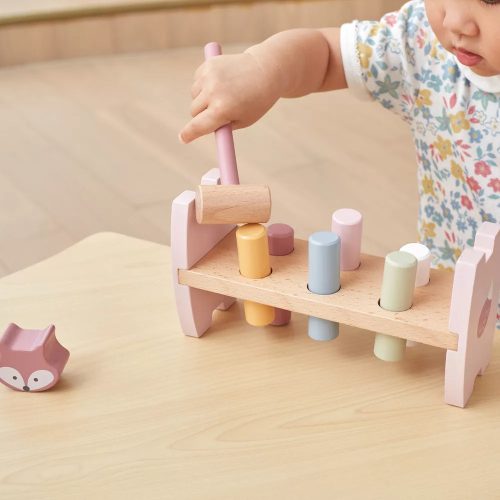 Kalapálós dühöngő és montesszori torony (róka) készletben