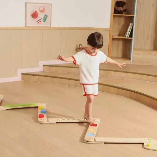 Egyensúlyozó "padló" fából